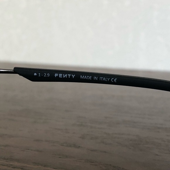 FENTY Centerfold 130MM Mask Sunglasses Black